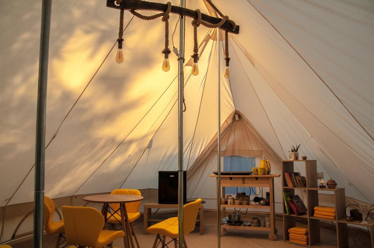 Glamping Z Alpakami Hotel Jankowice  Ngoại thất bức ảnh