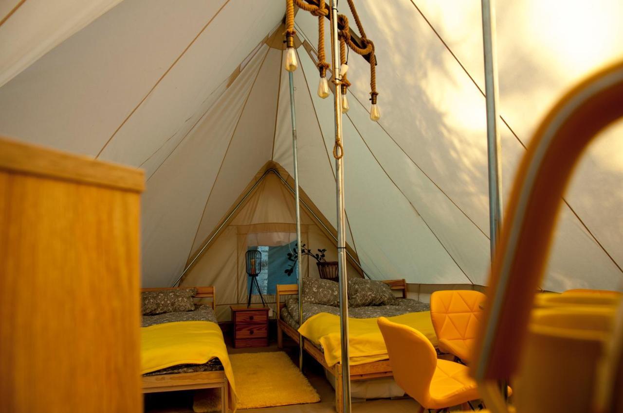Glamping Z Alpakami Hotel Jankowice  Ngoại thất bức ảnh