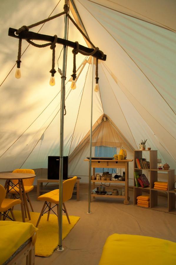 Glamping Z Alpakami Hotel Jankowice  Ngoại thất bức ảnh